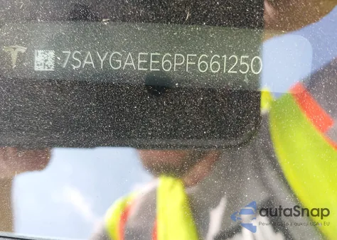 2023 Tesla Model Y Awd/Long Range Dual Motor All-Wheel Drive из США, поврежденный, VIN 7SAYGAEE6PF661250